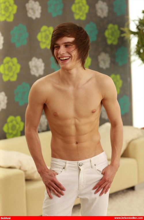 Bel_Ami_Online_Pin-Up_Pup_Newcomer_Cameron_Buirski_Chronicles_Of_Pornia_Blog